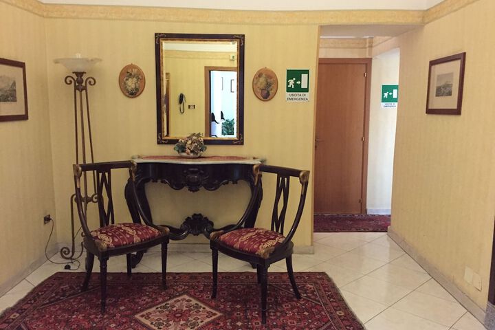 Guest Lobby