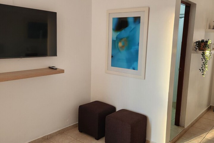 Room 25 of 48