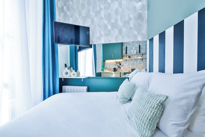 Room 74 of 270