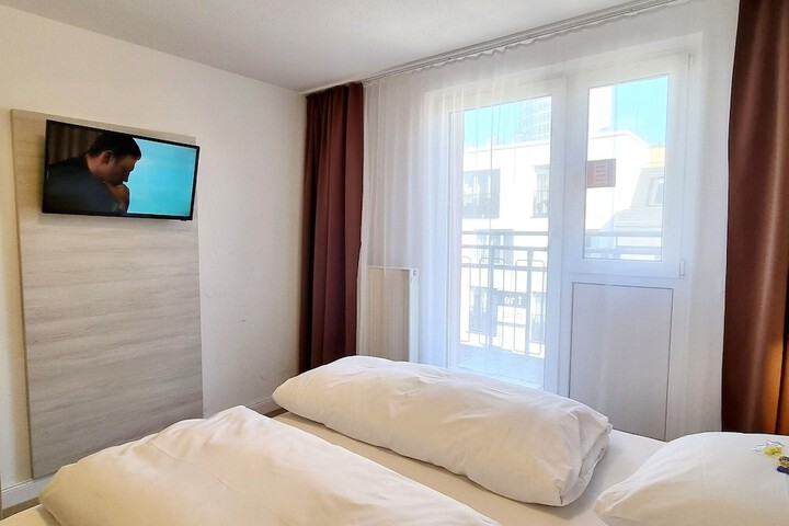 Room 18 of 65