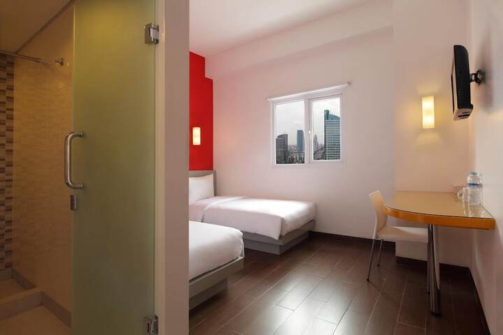 Room 9 of 49