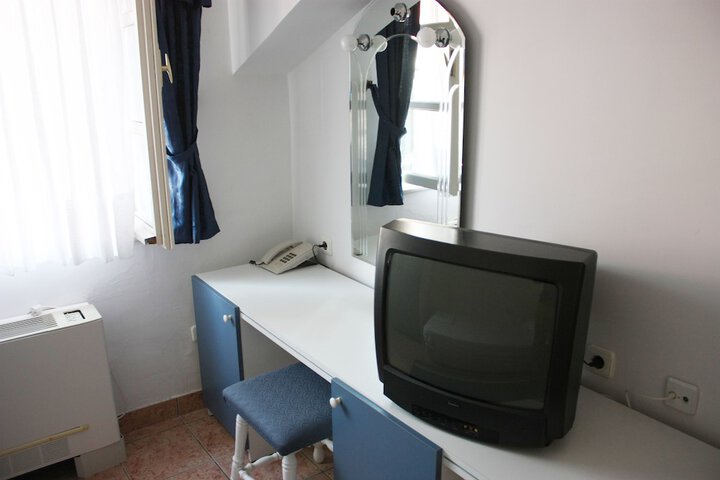 Room 67 of 92
