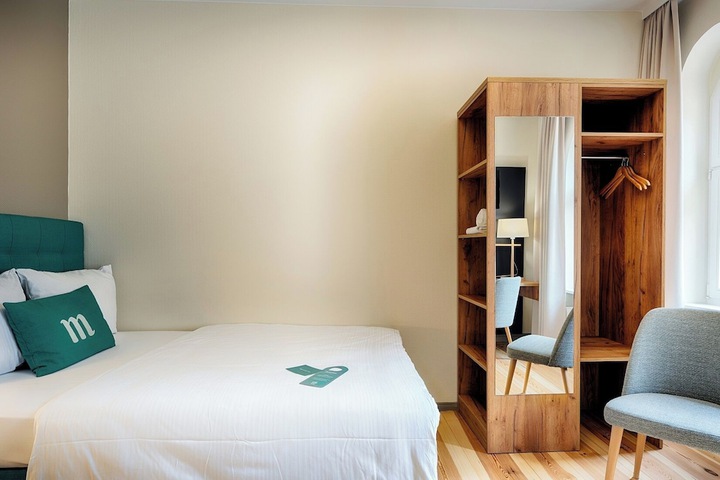 Room 15 of 25