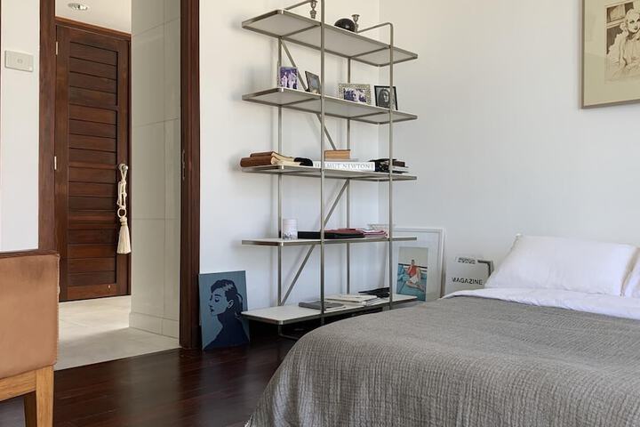 Room 15 of 76