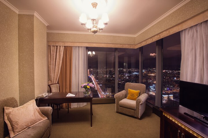 Room 16 of 42