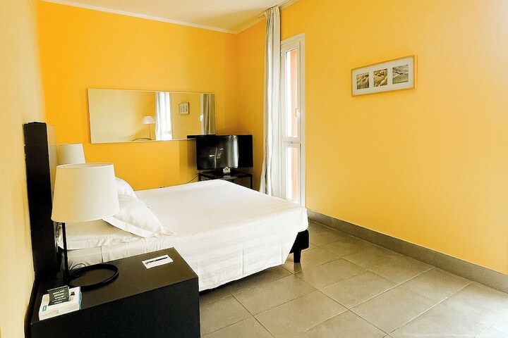 Room 9 of 51