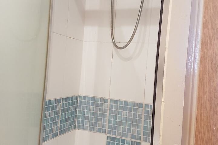 Room 10 of 22