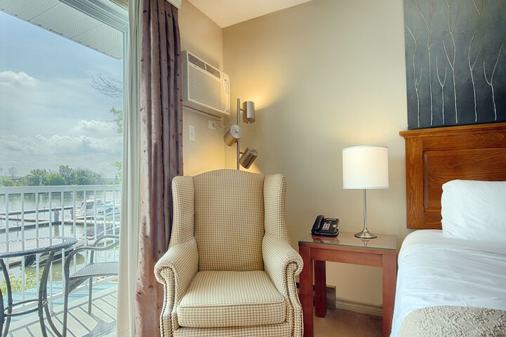Room 34 of 71