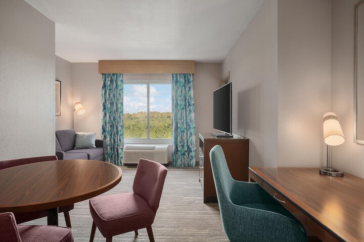Room 25 of 48