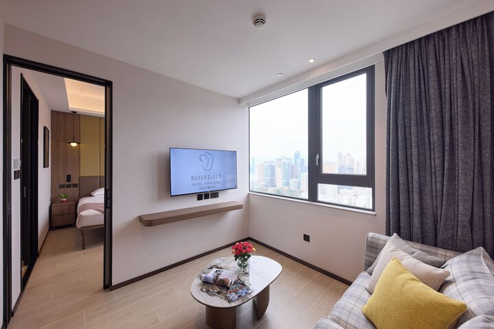 Room 33 of 49