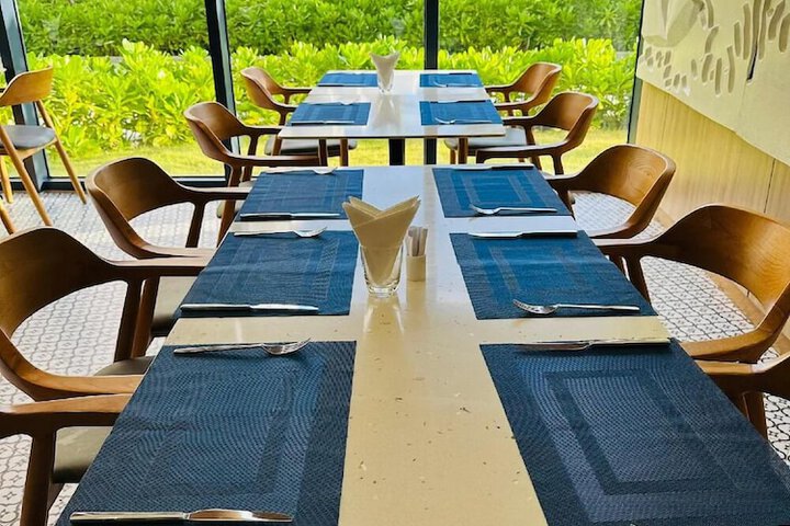 Dining 44 of 93