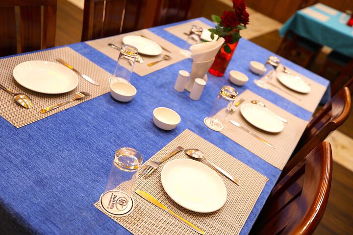 Dining 12 of 43