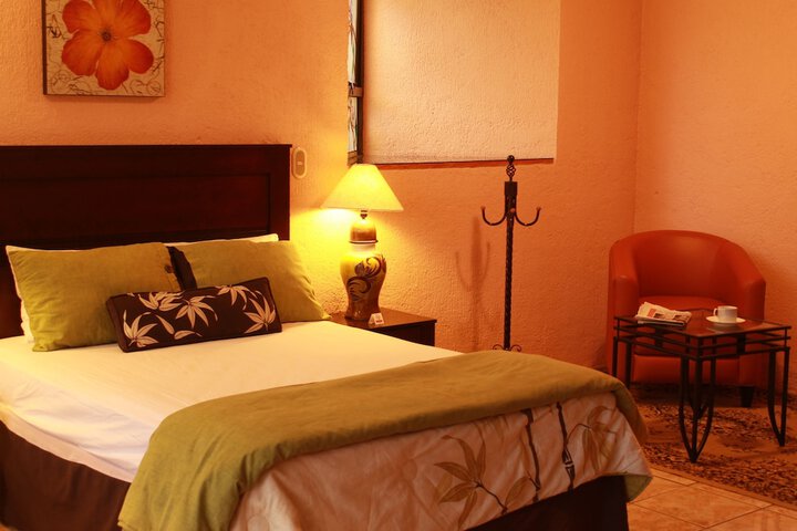 Room 4 of 61