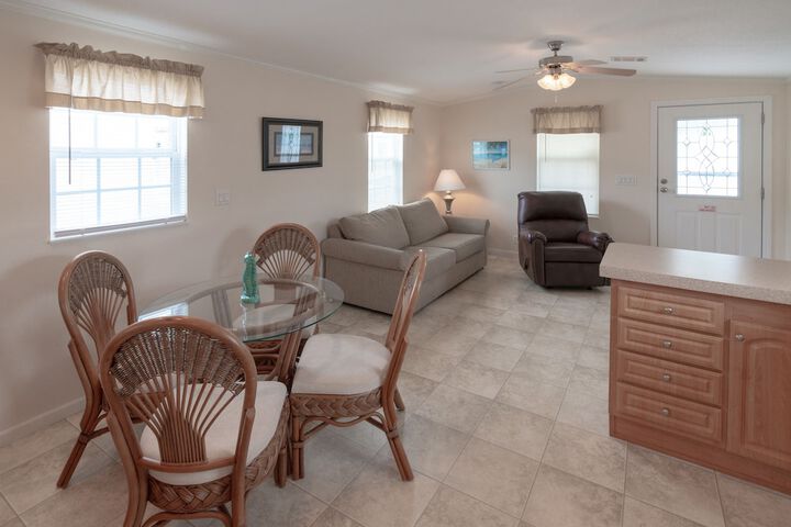 Room 8 of 27