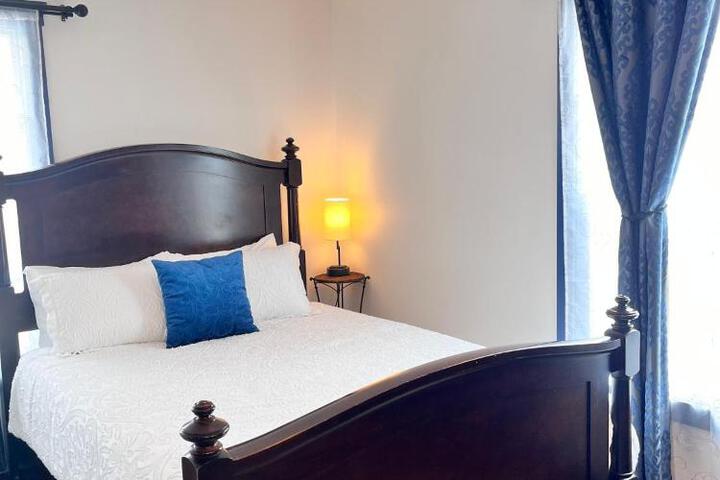 Photo of Werner Room 204 Hyland Hotel