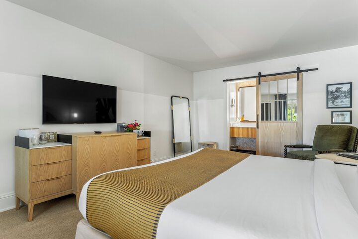 Room 6 of 29