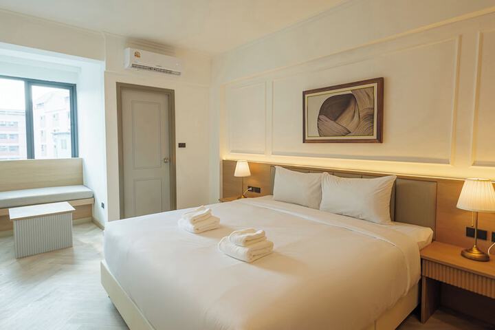 Room 15 of 54