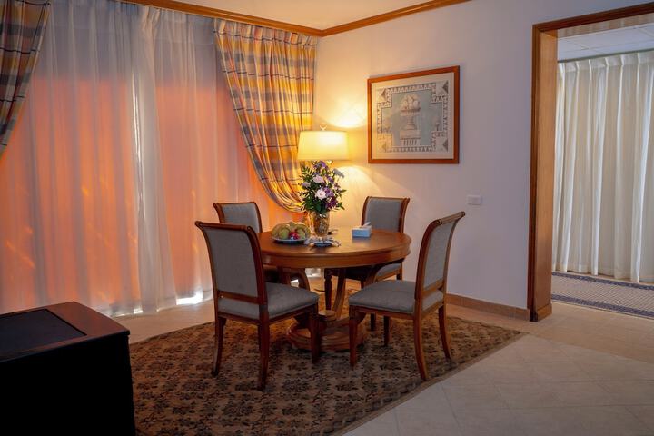 Room 44 of 82