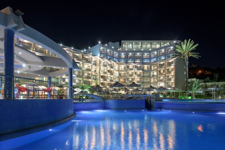 Hotel 50 of 54