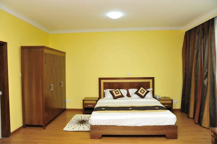 Room 6 of 27