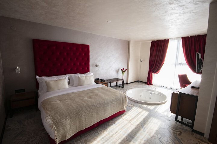 Room 5 of 35
