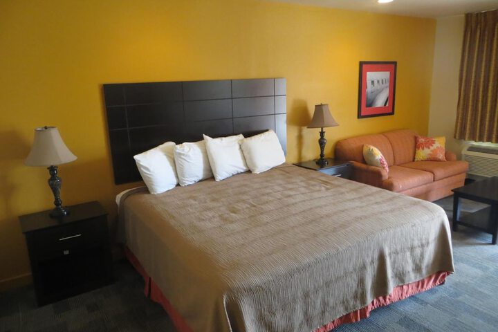 Room 17 of 32