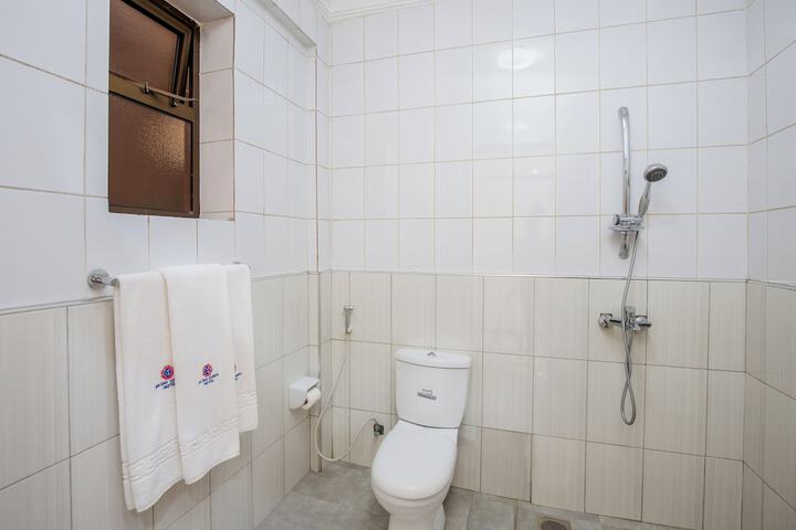 Room 10 of 29