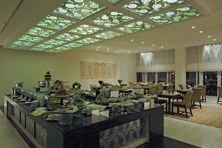 Dining 47 of 55