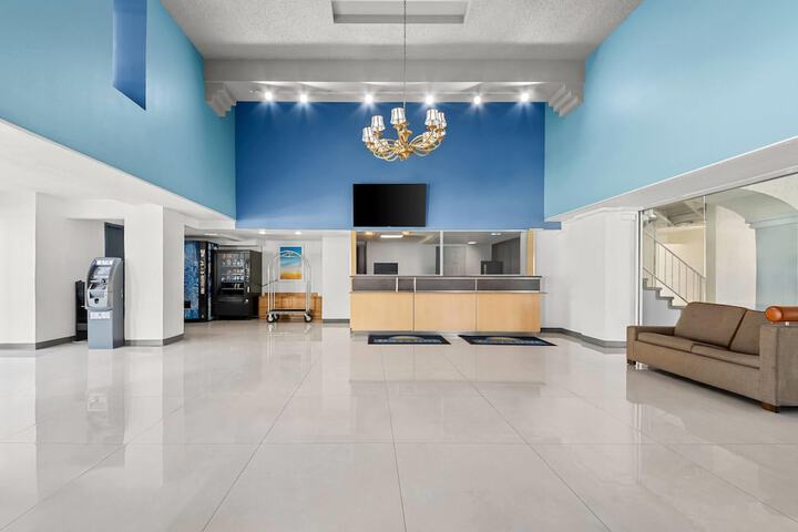 Guest Lobby