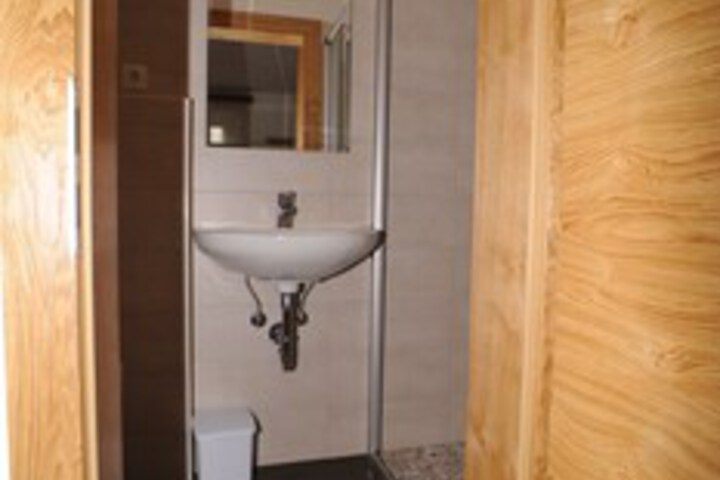 Room 5 of 17