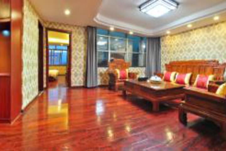 Lianxi Hotel (Jiujiang College Food Street Branch)