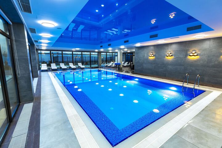 Pool 45 of 73