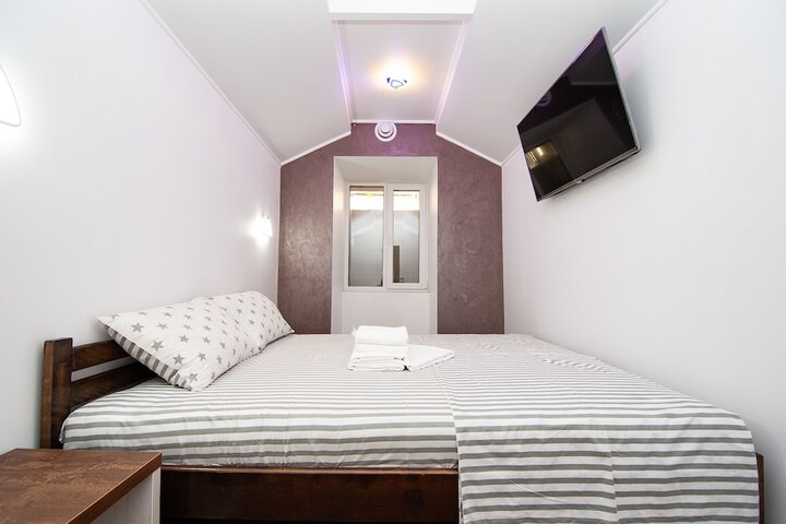 Room 36 of 96