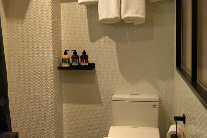 Room 38 of 61