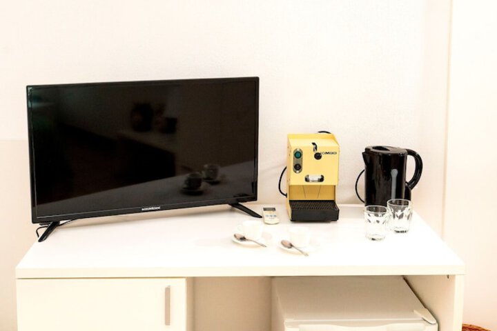 Room 8 of 36
