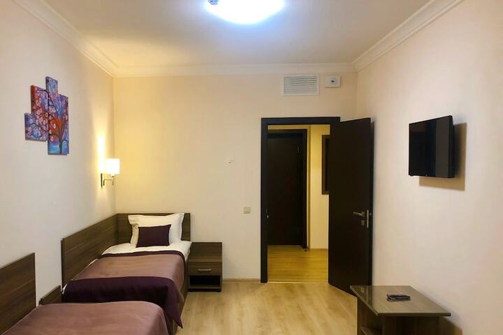 Room 47 of 106