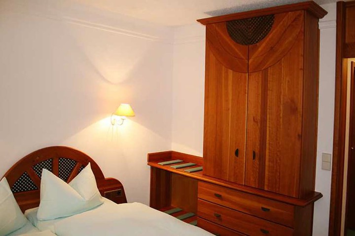 Room 4 of 57