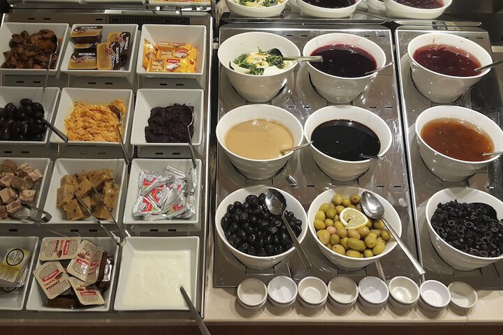 Breakfast/Coffee Service 70 of 95