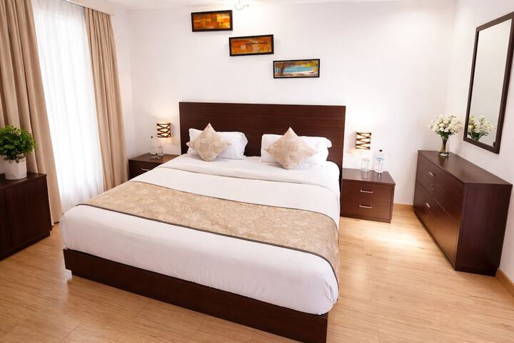 Room 8 of 13