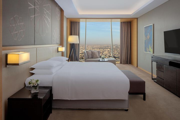 Room 34 of 146