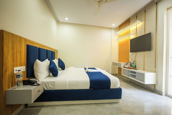 Room 15 of 27