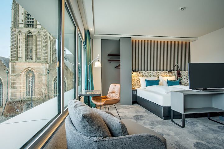 Room 8 of 41