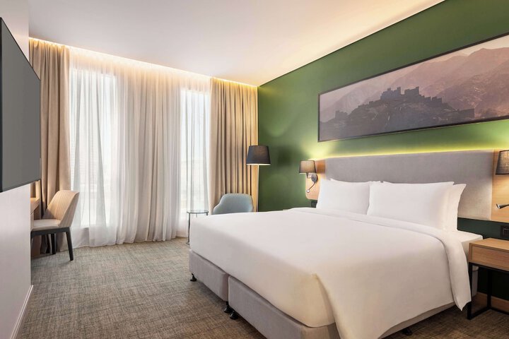 Room 34 of 223