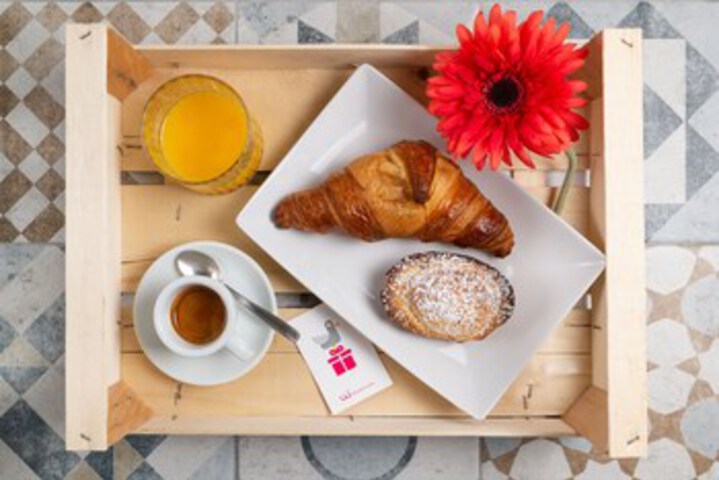 Breakfast/Coffee Service 5 of 20