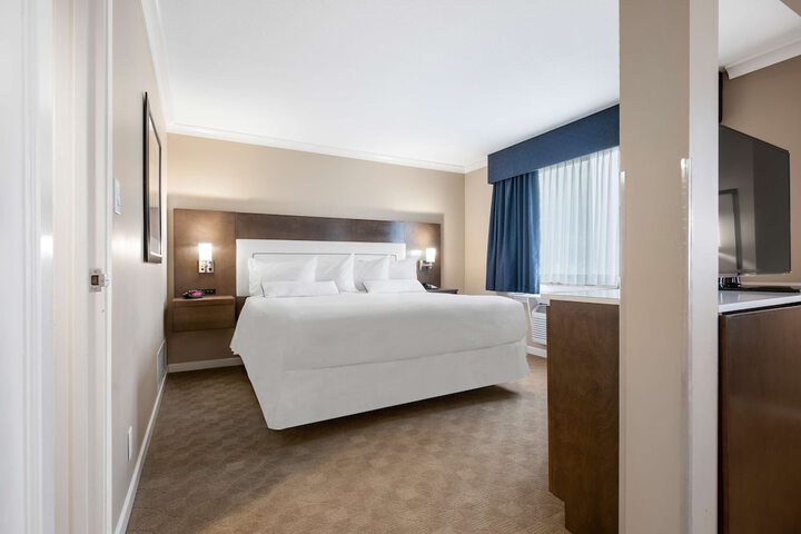 Room 4 of 26