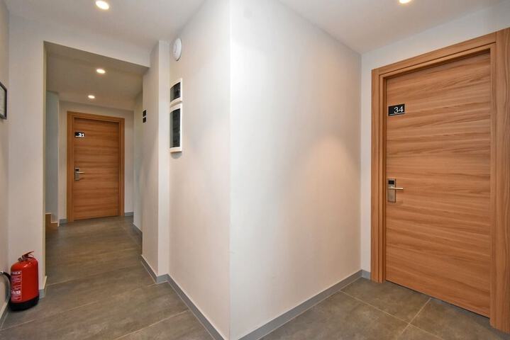 Room 35 of 61