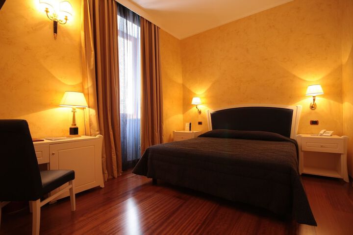 Room 12 of 61