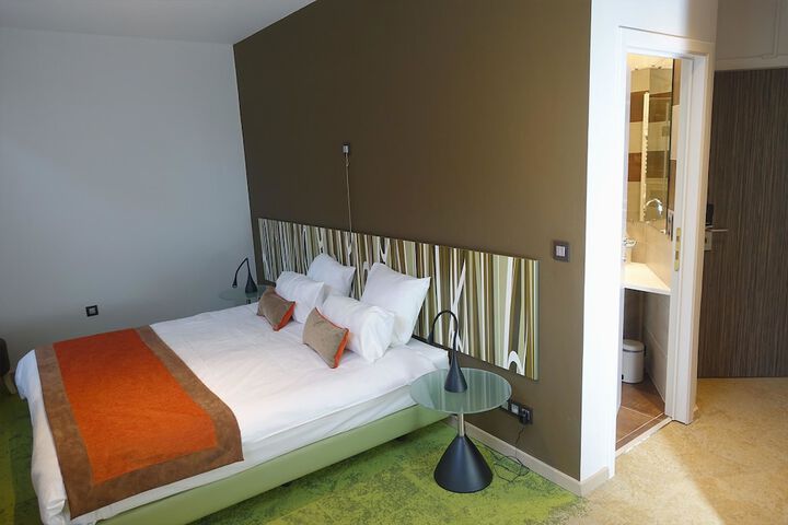 Room 10 of 41