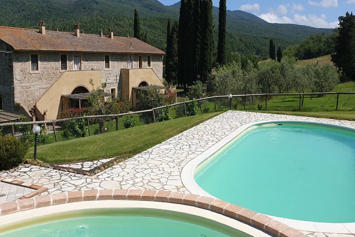 Pool 16 of 26