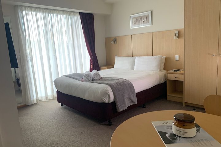 Room 8 of 38